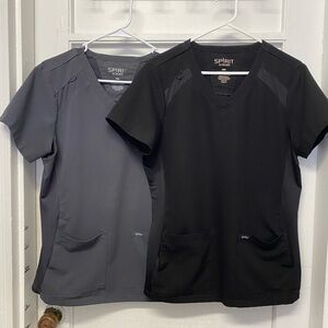 Scrubs tops bundle of two women’s size medium Black & Gray spirit Scrubs